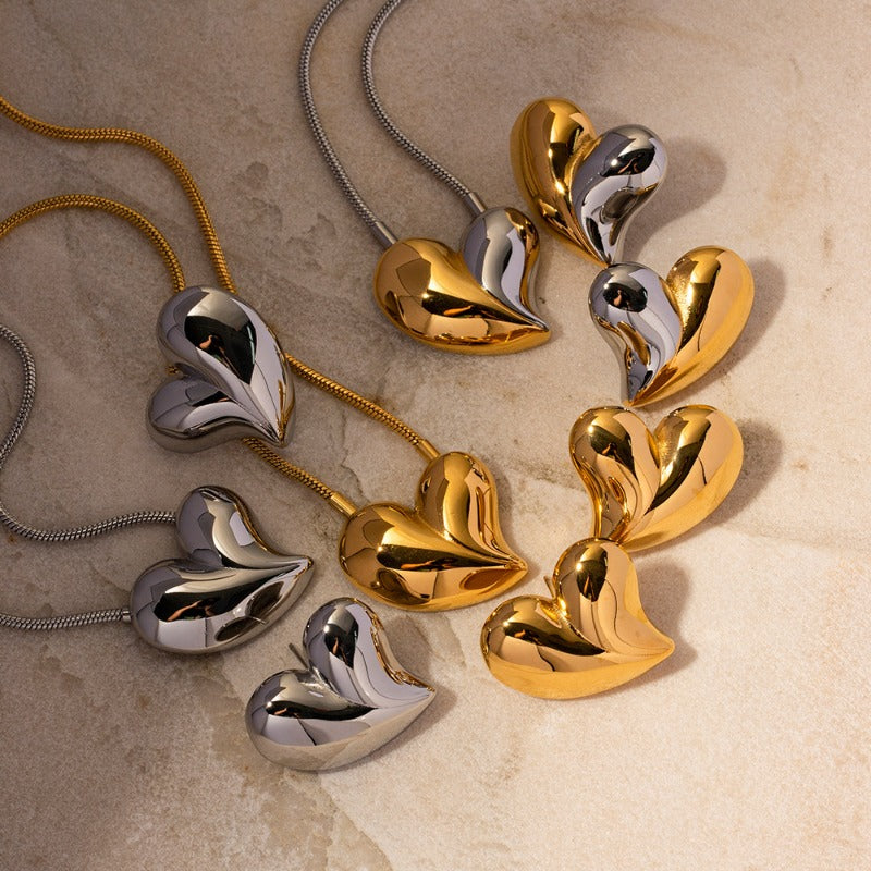 Wholesale 18K Gold Exaggerated Large Heart Shaped Stainless Steel Necklace